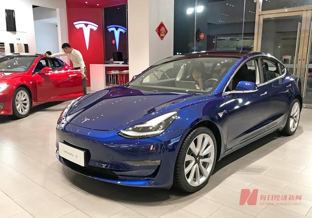 车市周“数”评丨特斯拉Model 3降价1.5万元，宁德时代钠离子电池15分钟可充电80%